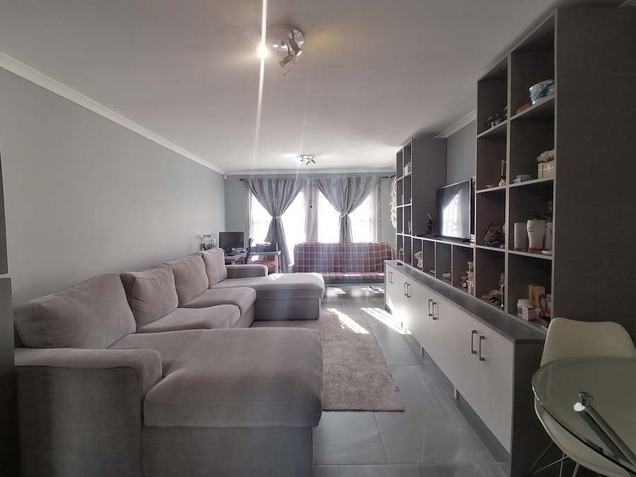 To Let 2 Bedroom Property for Rent in Century City Western Cape